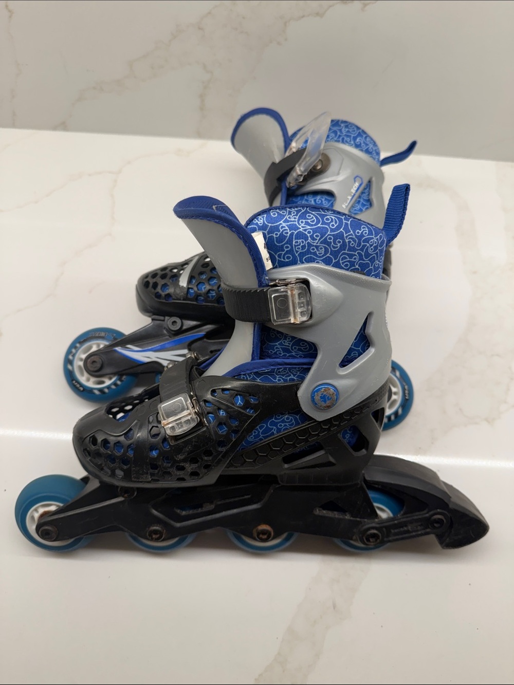 Kids Adjustable Blue and Silver Inline Skates - Picture 7 of 7